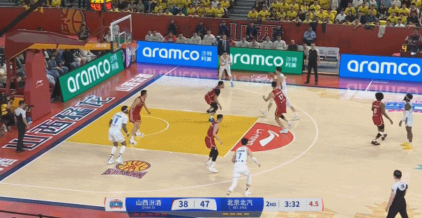 谈球吧体育app下载热得发烫！陈盈骏撤步强投三分压哨命中 5中5独得14分