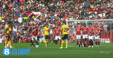 谈球吧体育app官网精彩！萨拉维亚对阵曼联任意球破门，当选狼队本赛季最佳进球