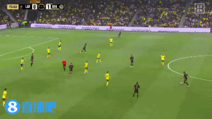 谈球吧官网登录入口错失良机！博安加接长传直接回做，吉鲁跟进推射被封堵